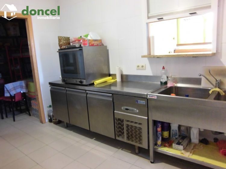 150214/2437217.- BAR/BOLERA EN VILLARRUBIA DE LOS OJOS de 280 m2. útiles, sobre parcela de 560 m2., todos los servicios y dotaciones en el entorno dispone de licencia para su funcionamiento, tiene tre — Foto 8