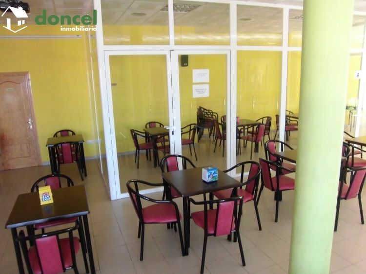 150214/2437217.- BAR/BOLERA EN VILLARRUBIA DE LOS OJOS de 280 m2. útiles, sobre parcela de 560 m2., todos los servicios y dotaciones en el entorno dispone de licencia para su funcionamiento, tiene tre — Foto 6