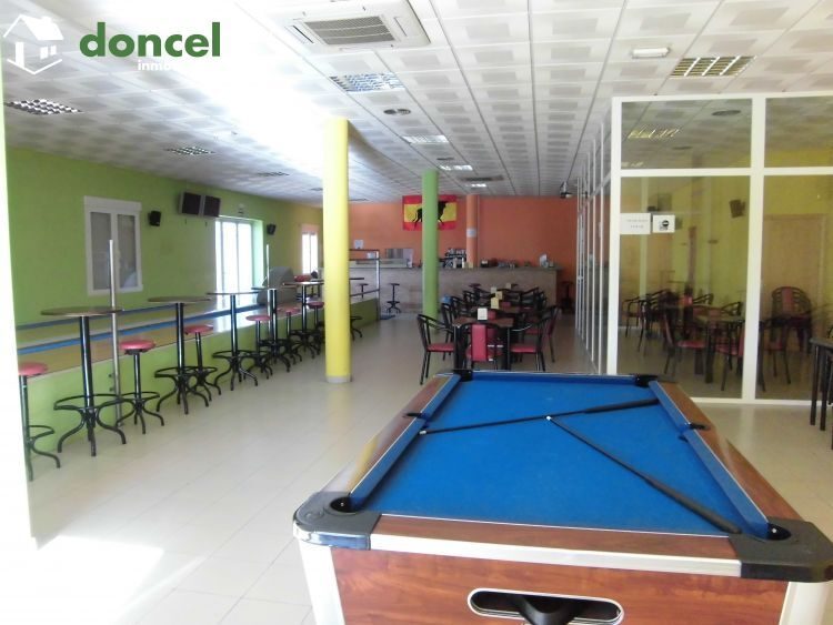 150214/2437217.- BAR/BOLERA EN VILLARRUBIA DE LOS OJOS de 280 m2. útiles, sobre parcela de 560 m2., todos los servicios y dotaciones en el entorno dispone de licencia para su funcionamiento, tiene tre — Foto 5