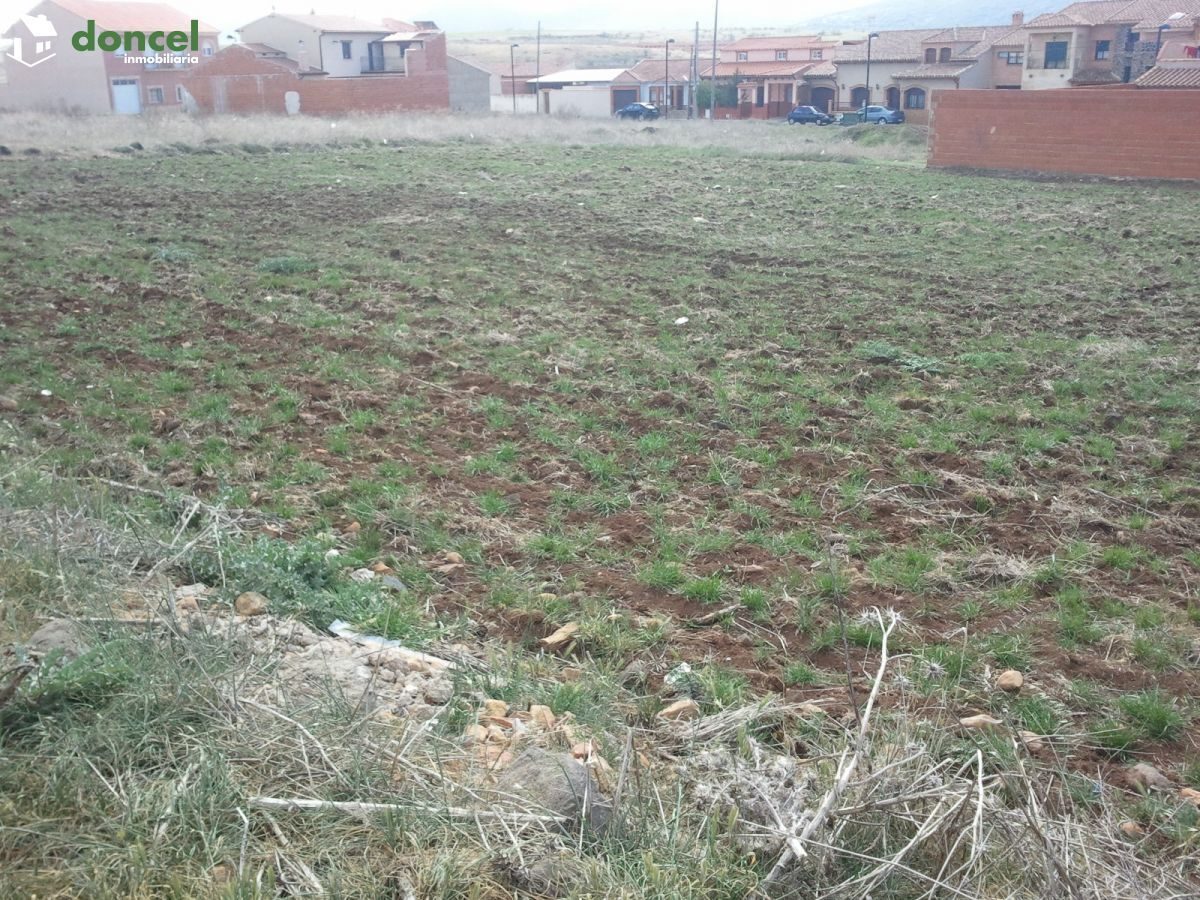 140115/1748218.- Parcela Urbana en Piedrabuena de 420 m2., con fachada de 12 m., disponible para construir. — Foto 2