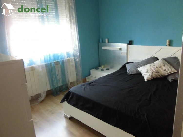 Inmobiliaria Doncel, vende, CASA AISLADA EN ZONA POBLACHUELA DE CIUDAD REAL, excelente zona a unos minutos del centro de la ciudad, distribuida y en seis dependencias y cuatro baños, sobre parcela de  — Foto 11