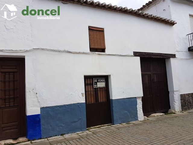 Inmobiliaria Doncel, vende, TÍPICA CASA NOBLE EN ALMAGRO/C. Real, a un minuto de la Pza. Mayor, distribuida en zona de vivienda y zona de trabajo, con patio central de 40 m2. con columnas y pozo, sopo — Foto 19