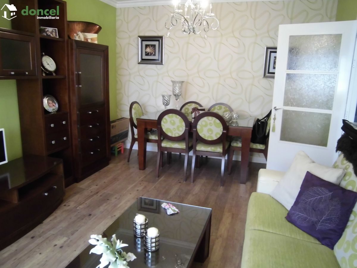 Inmobiliaria Doncel, vende,CASA UNIFAMILIAR EN ZONA NUEVA EXPANSIÓN DE POZUELO DE CTVA./C. Real,, a 10 minutos de la capital, se encuentra cercano a comercios, cercano a transporte público, cercano a  — Foto 1