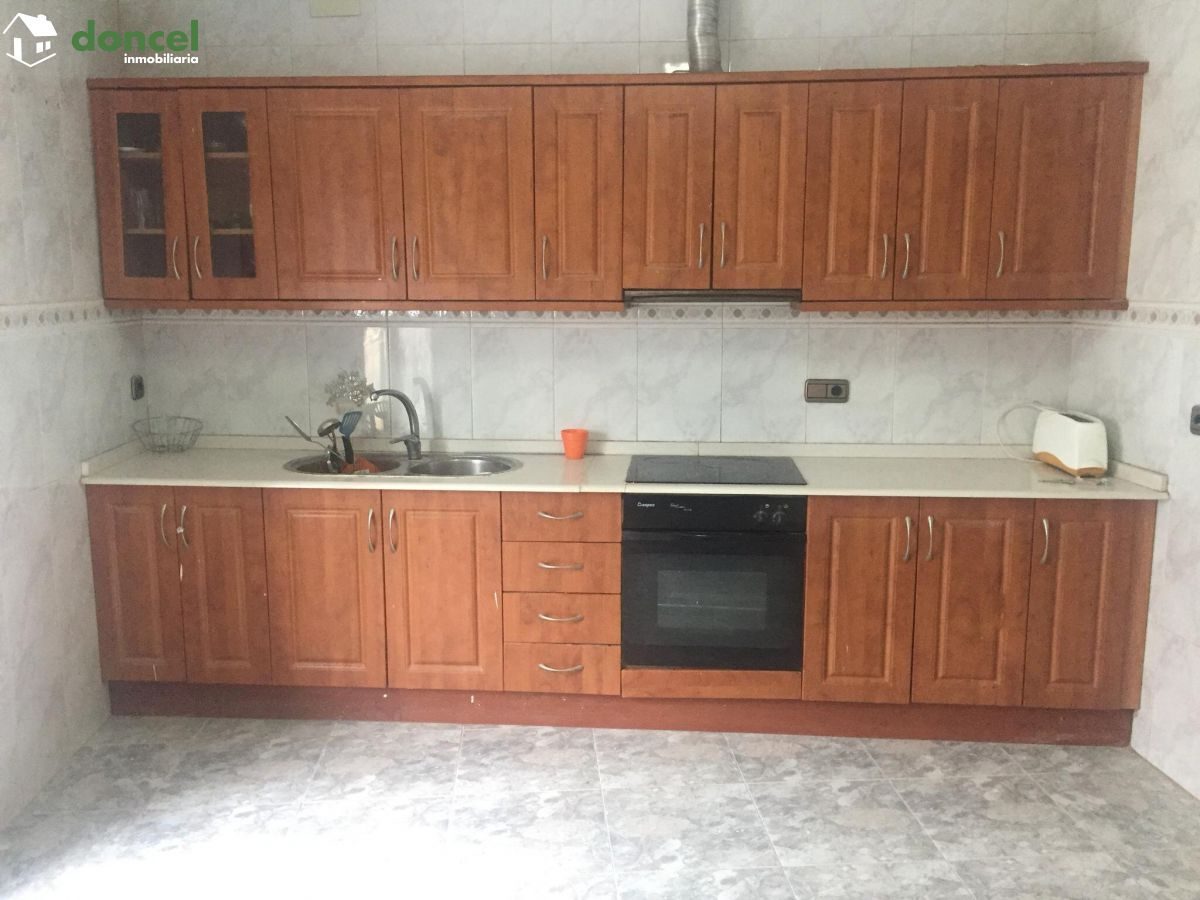 191103/2519228.- CASA EN ALMAGRO/Ciudad Real, se encuentra a unos minutos a pié de la Pza. Mayor, se encuentra cercano a comercios, cercano a transporte público, cercano a colegios, cercano al centro, — Foto 3