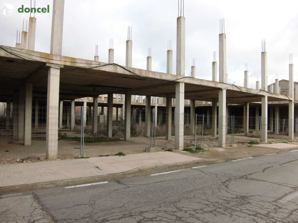 201205/2546178.- Inmobiliaria Doncel, vende, PARCELA EN ALDEA DEL REY/Ciudad Real de 1.778 m2, sobre la que se encuentra construida una estructura para edifica. se encuentra cercano a comercios, cerca — Foto 1