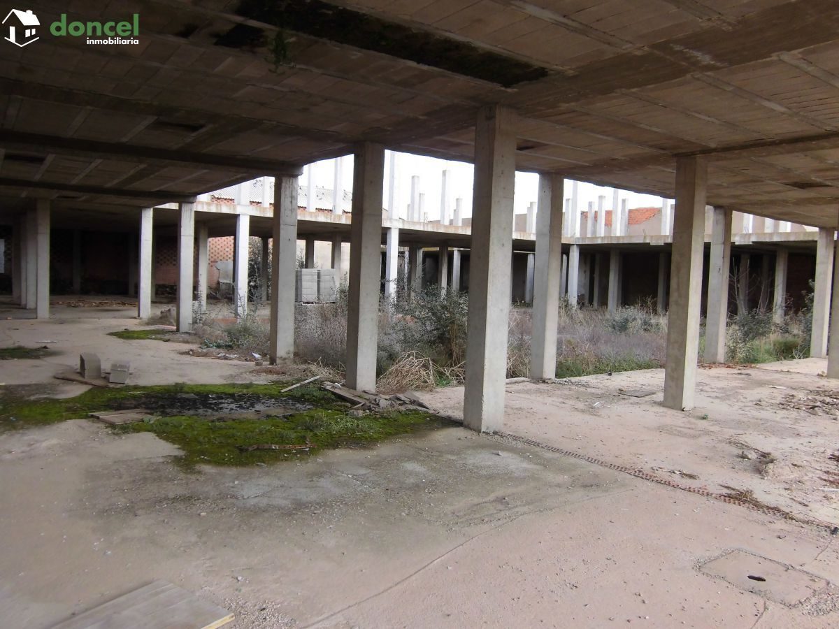 201205/2546178.- Inmobiliaria Doncel, vende, PARCELA EN ALDEA DEL REY/Ciudad Real de 1.778 m2, sobre la que se encuentra construida una estructura para edifica. se encuentra cercano a comercios, cerca — Foto 2