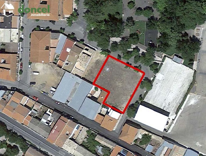 210205/2550340.- Inmobiliaria Doncel, vende, SOLAR-parcela en PIEDRABUENA/Ciudad Real con 918 m2., se encuentra cercano a comercios, cercano a transporte público, cercano a colegios, cercano al centro — Foto 4