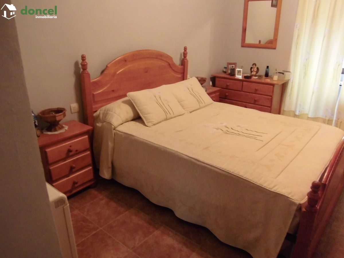 210304/2551805, Inmobiliaria Doncel, vende, EN TORRALBA DE CALATRAVA/C. Real, casa de pueblo, con distintas dependencias,y cocina campera, construida sobre parcela de 340 m2. , tiene dos patios, carpi — Foto 5