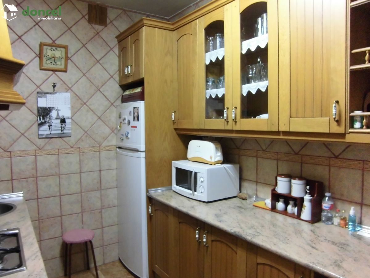 210304/2551805, Inmobiliaria Doncel, vende, EN TORRALBA DE CALATRAVA/C. Real, casa de pueblo, con distintas dependencias,y cocina campera, construida sobre parcela de 340 m2. , tiene dos patios, carpi — Foto 3