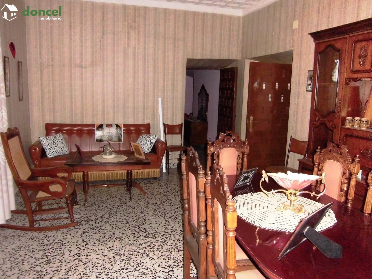 210304/2551805, Inmobiliaria Doncel, vende, EN TORRALBA DE CALATRAVA/C. Real, casa de pueblo, con distintas dependencias,y cocina campera, construida sobre parcela de 340 m2. , tiene dos patios, carpi — Foto 9