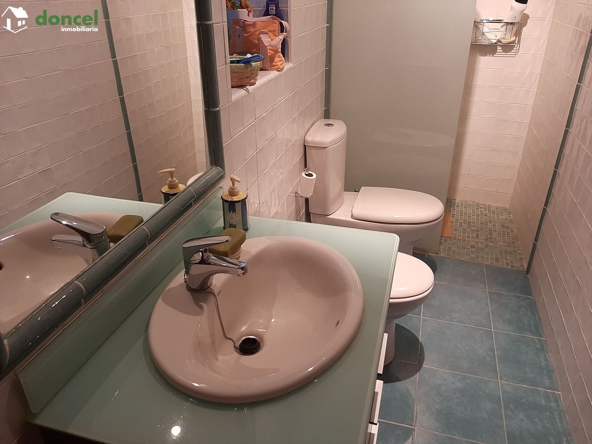 210603/2558012.- Inmobiliaria Doncel, vende, CASA DE PUEBLO EN GRANATULA DE CALATRAVA/Ciudad Real, se encuentra cercano a comercios, cercano a transporte público, cercano a colegios, cercano al centro — Foto 7