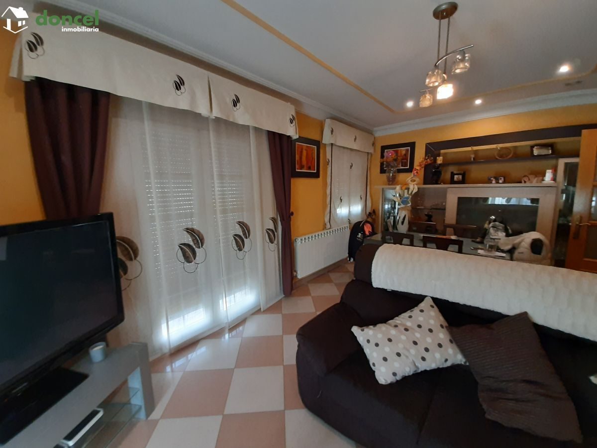 220408/2579271.- Inmobiliaria Doncel, vende, CASA EN ALMAGRO/Ciudad Real, se encuentra cercano a comercios, cercano a transporte público, cercano a colegios, cercano al centro, distribuida en tres dor — Foto 6