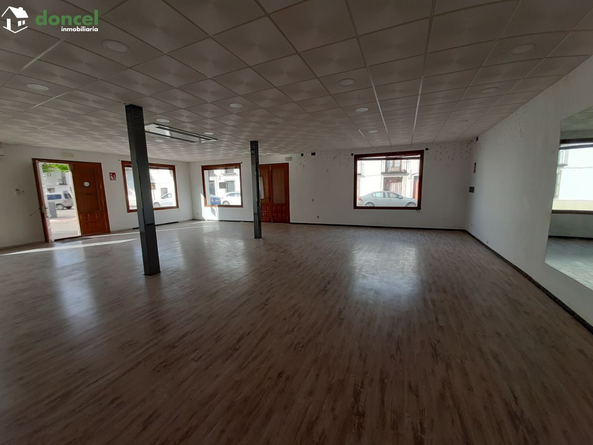 220408/2579271.- Inmobiliaria Doncel, vende, CASA EN ALMAGRO/Ciudad Real, se encuentra cercano a comercios, cercano a transporte público, cercano a colegios, cercano al centro, distribuida en tres dor — Foto 14