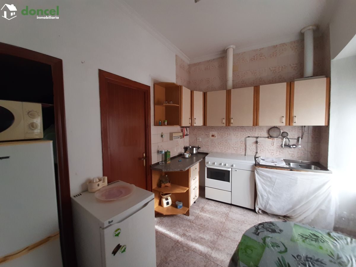 Inmobiliaria Doncel, vende, CASA EN ALMAGRO CON LOCAL COMERCIAL, todos los servicios y dotaciones en el entorno, se encuentra cercano a comercios, cercano a transporte público, cercano a colegios, cer — Foto 10