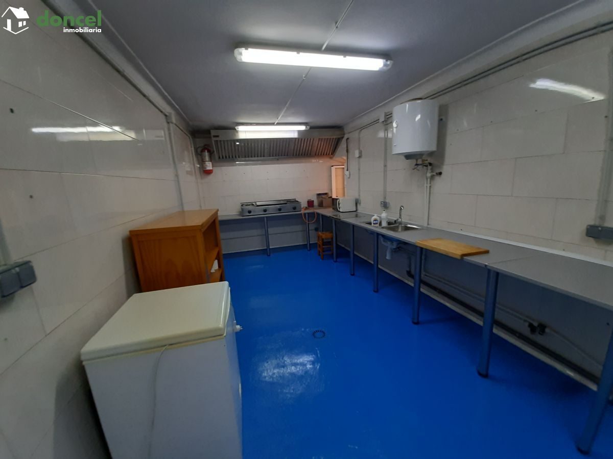Inmobiliaria Doncel, vende, CASA EN EL CENTRO DE ALMAGRO, sobre parcela de trecientos setenta y un metros cuadrados, se encuentra cercano a comercios, cercano a transporte público, cercano a colegios, — Foto 23
