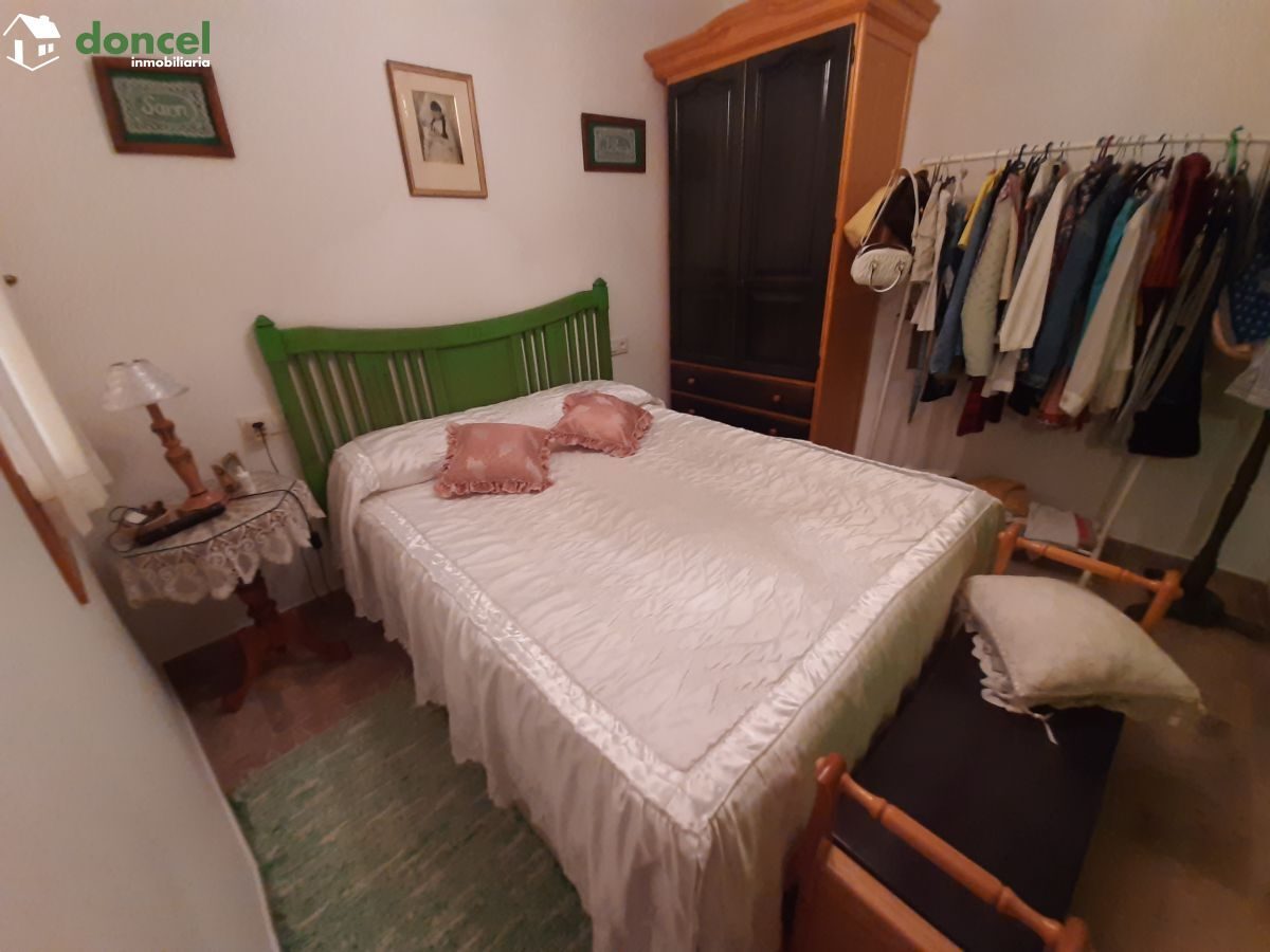 Inmobiliaria Doncel, vende, CASA EN EL CENTRO DE ALMAGRO, sobre parcela de trecientos setenta y un metros cuadrados, se encuentra cercano a comercios, cercano a transporte público, cercano a colegios, — Foto 19