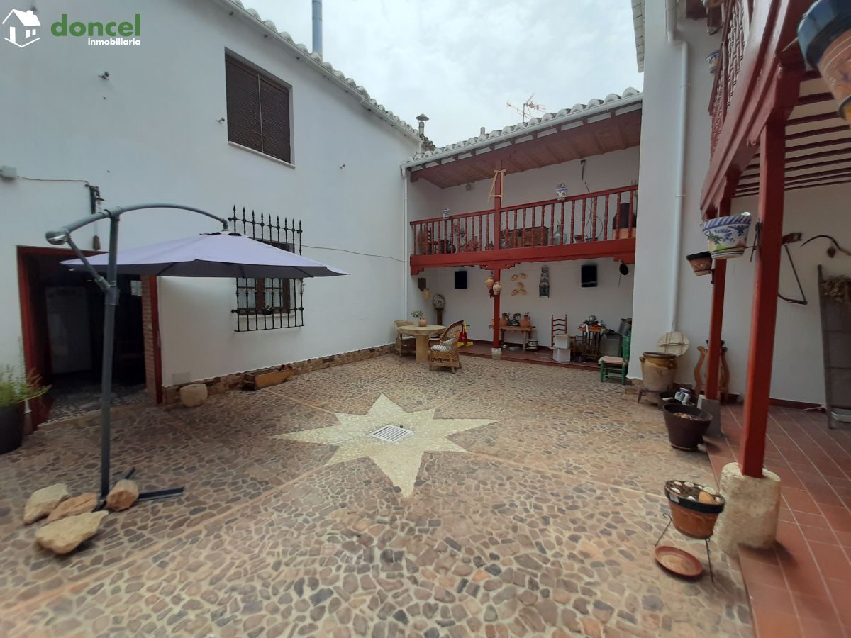Inmobiliaria Doncel, vende, CASA EN EL CENTRO DE ALMAGRO, sobre parcela de trecientos setenta y un metros cuadrados, se encuentra cercano a comercios, cercano a transporte público, cercano a colegios, — Foto 21