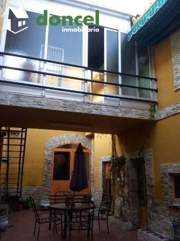 140102/1040979.- Inmobiliaria Doncel, vende magnifica casa en Calzada de Calatrava, sobre parcela de 270 m2., en zona tranquila, dotada de piscina climatizada cubierta, jacuzzi y sauna. Se compone de  — Foto 15