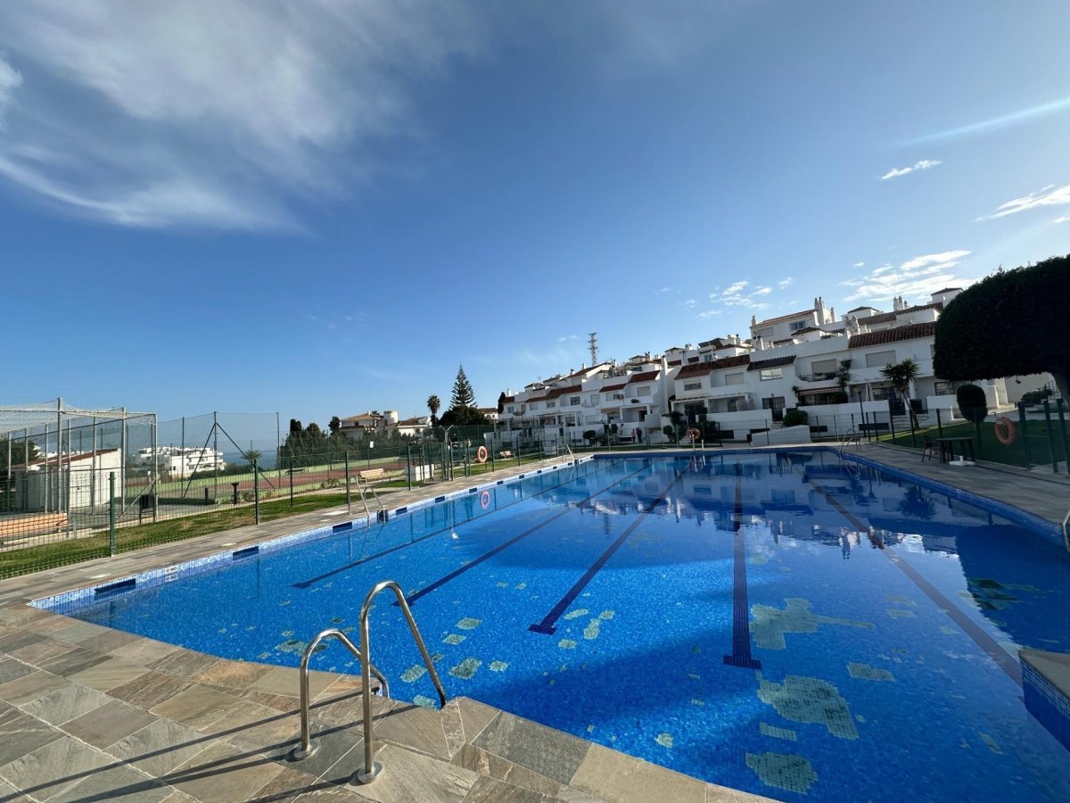 Casa en venta en Mijas Costa - 2 dorm, piscina — Foto 20