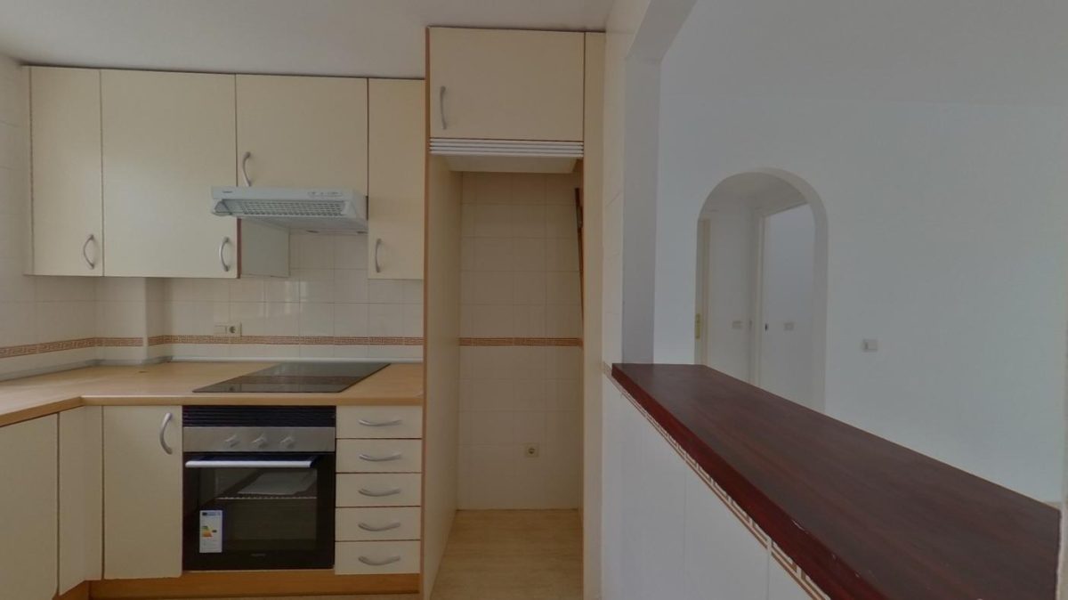 Calahonda - Piso, 1 Dormitorio, Terraza Acristalada — Foto 10