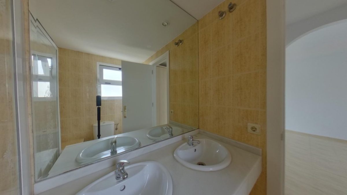 Calahonda - Piso, 1 Dormitorio, Terraza Acristalada — Foto 14