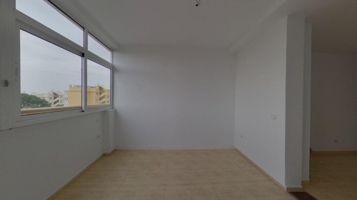 Calahonda - Piso, 1 Dormitorio, Terraza Acristalada — Foto 5