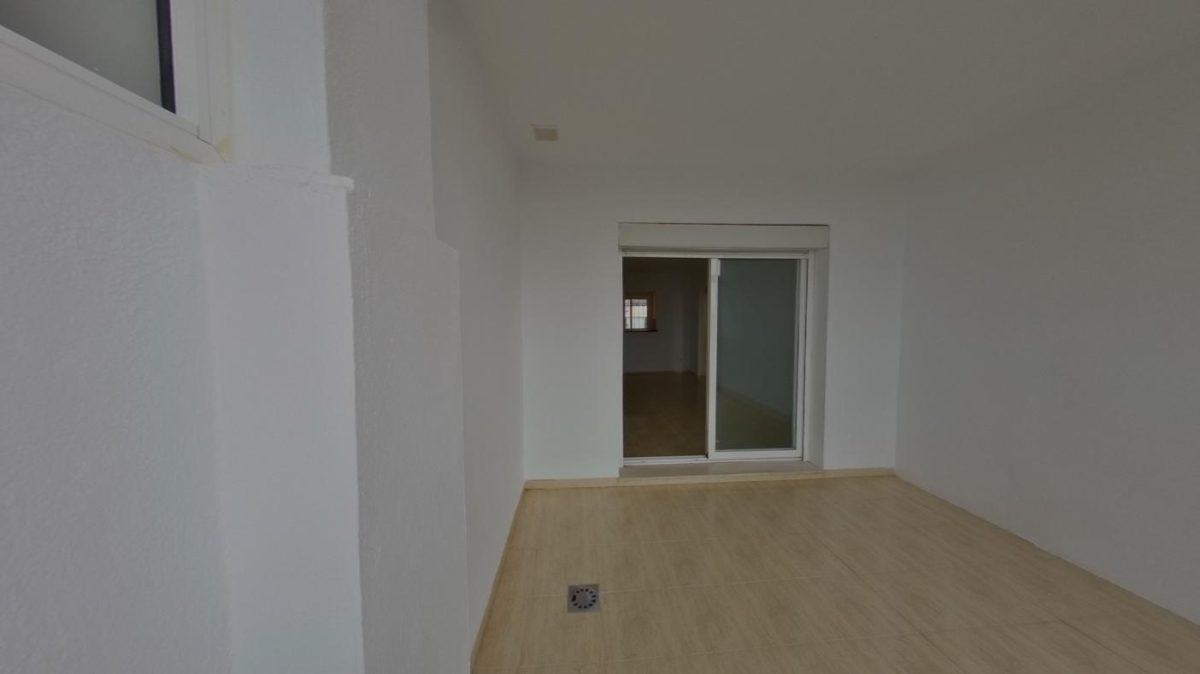 Calahonda - Piso, 1 Dormitorio, Terraza Acristalada — Foto 21