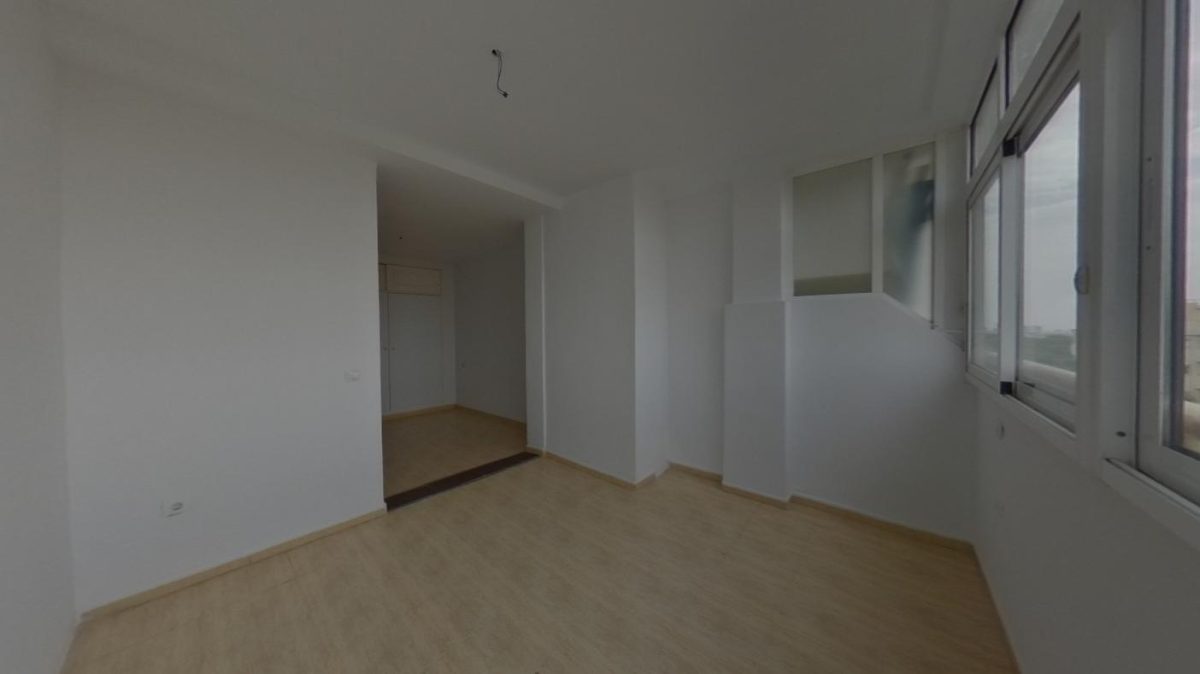 Calahonda - Piso, 1 Dormitorio, Terraza Acristalada — Foto 18