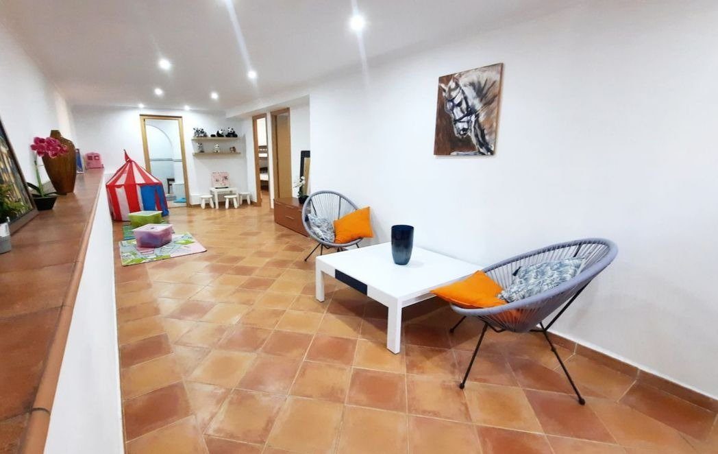 La Sierrezuela -  Reforma esta pareada a tu gusto. Una de las mejores  zonas residenciales junto a Fuengirola — Foto 12