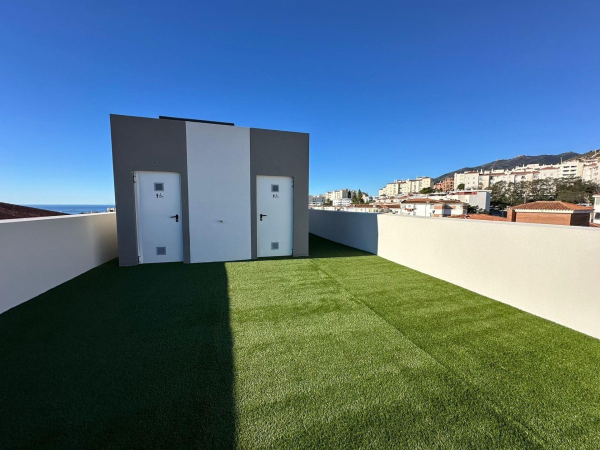 Arroyo de la Miel - Piso a Estrenar 2 Dormitorios, Garaje, Terraza y Piscina — Foto 23