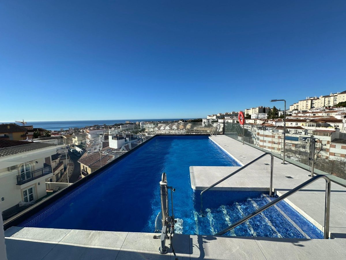 Arroyo de la Miel - Piso a Estrenar 2 Dormitorios, Garaje, Terraza y Piscina — Foto 20