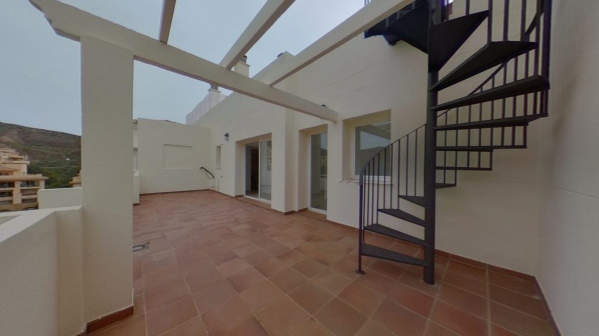 Calahonda - Ático, 2 Dormitorios, 2 Terrazas — Foto 26