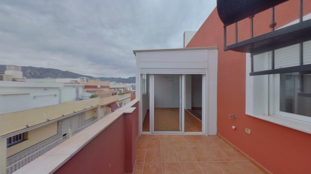 Las Lagunas - Piso, 2 Dormitorios, Terraza y Solárium — Foto 2
