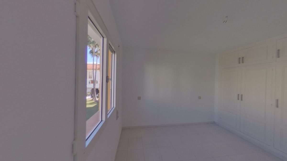 Torremolinos - Casa, 3 Dormitorios, Amplia Terraza — Foto 18