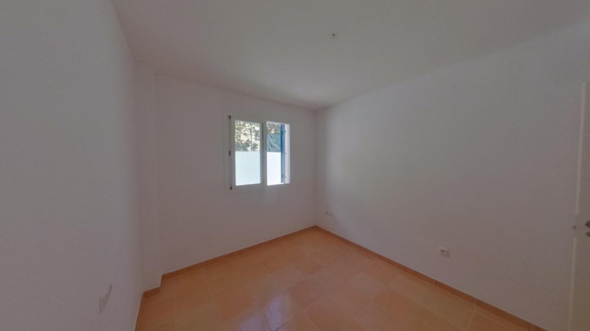 Benalmádena - Adosado, 3 Dormitorios, Terraza, Patio, Garaje — Foto 12