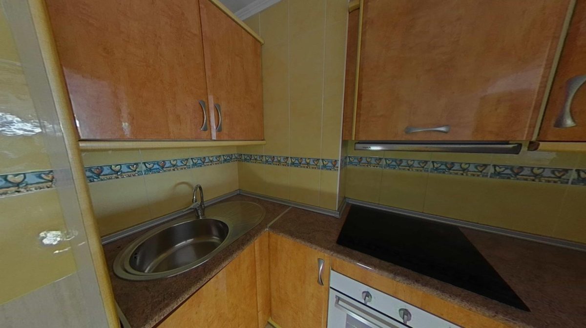 Torremolinos - Piso, 2 Dormitorios, Terraza — Foto 13