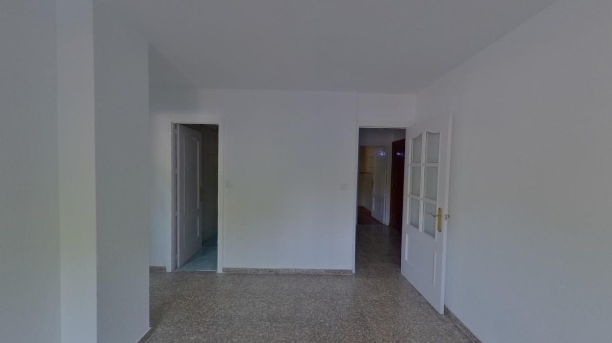 Torremolinos - Piso, 2 Dormitorios, Centrico — Foto 2