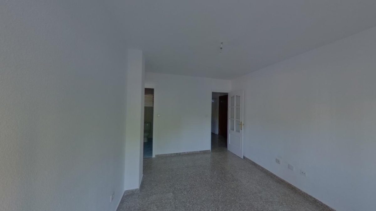 Torremolinos - Piso, 2 Dormitorios, Centrico — Foto 3