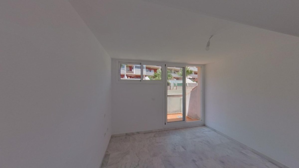 Benalmádena - Ático Dúplex, 3 Dormitorios, Terraza y Balcón — Foto 14
