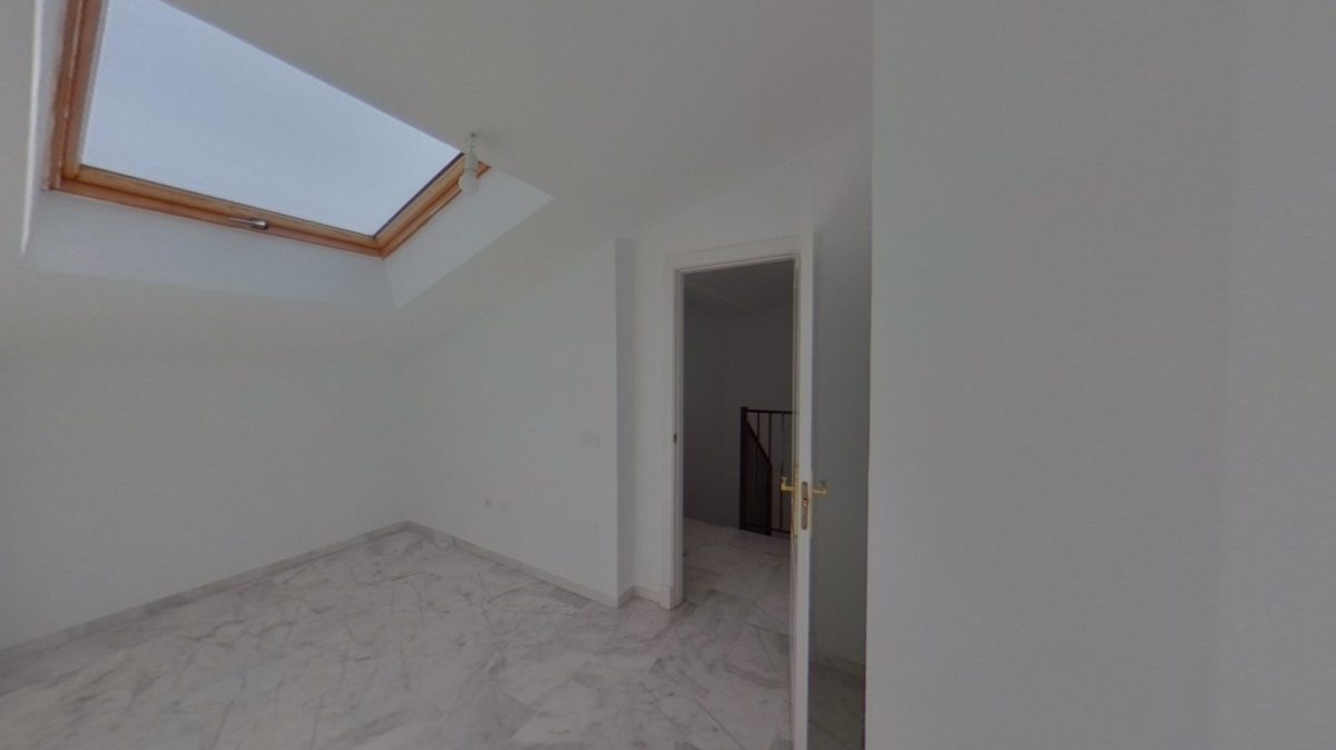 Benalmádena - Ático Dúplex, 3 Dormitorios, Terraza y Balcón — Foto 15