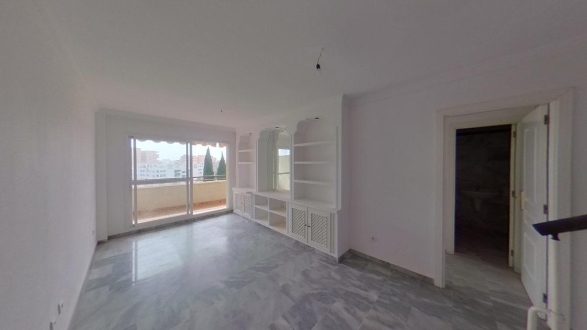 Torremolinos - Ático Dúplex, 4 Dormitorios, Terraza — Foto 3