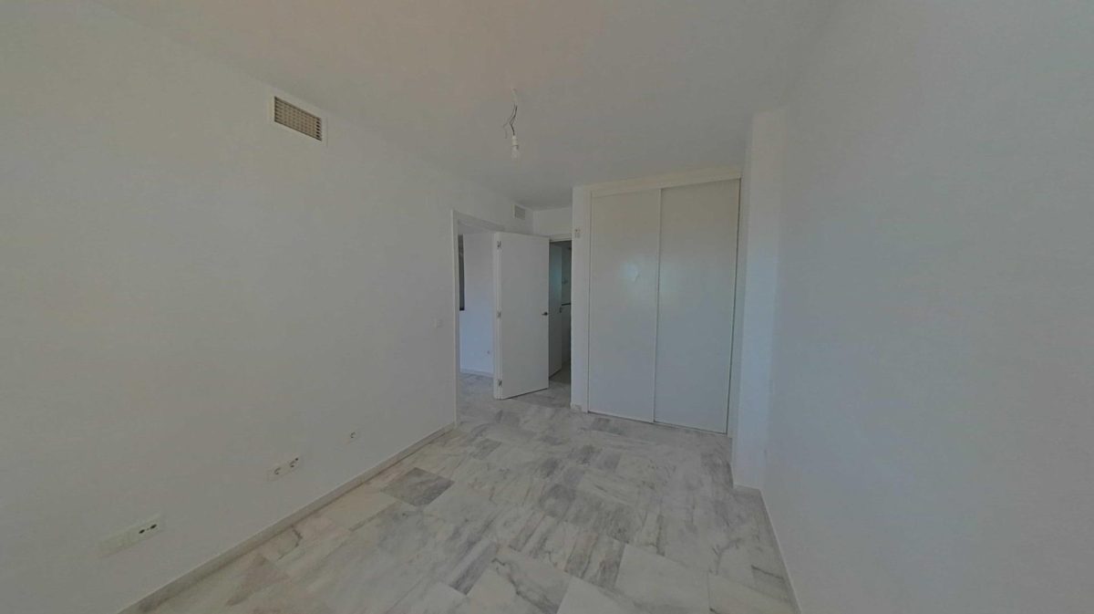 Benalmádena - Piso, 2 Dormitorios, Terraza, Jardín, Patio — Foto 13
