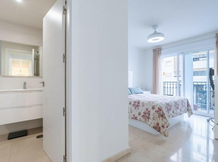 Fuengirola - Piso, 3 Dormitorios, Terraza, Trastero, Piscina — Foto 13