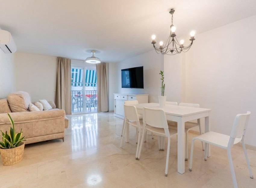 Fuengirola - Piso, 3 Dormitorios, Terraza, Trastero, Piscina — Foto 3