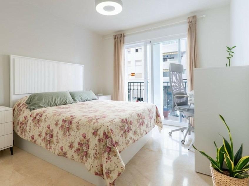 Fuengirola - Piso, 3 Dormitorios, Terraza, Trastero, Piscina — Foto 12