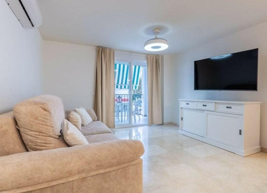 Fuengirola - Piso, 3 Dormitorios, Terraza, Trastero, Piscina — Foto 5