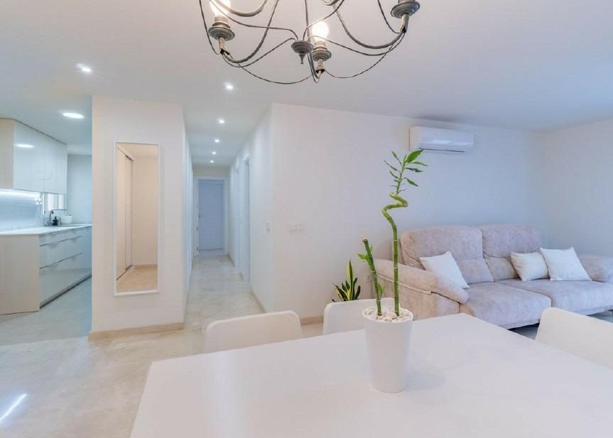 Fuengirola - Piso, 3 Dormitorios, Terraza, Trastero, Piscina — Foto 4