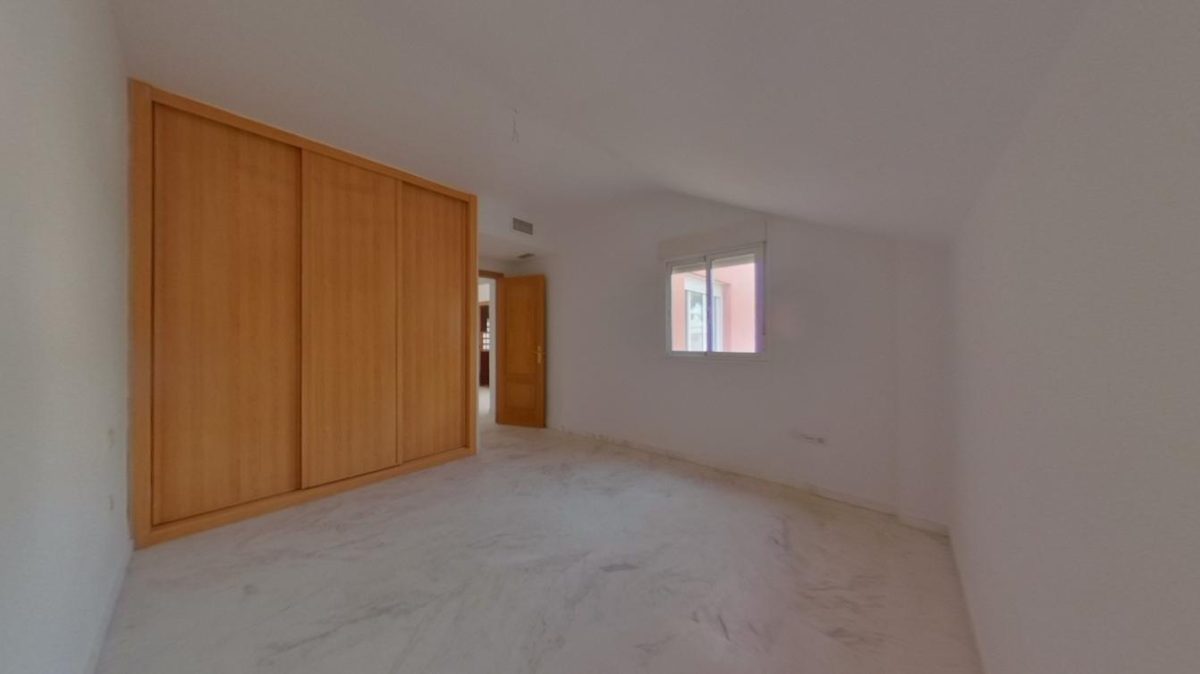 Benalmádena - Ático, 2 Dormitorios, Amplia Terraza — Foto 18