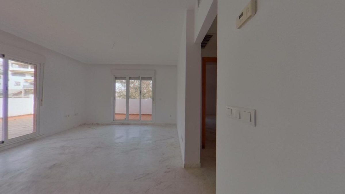 Benalmádena - Ático, 2 Dormitorios, Amplia Terraza — Foto 5