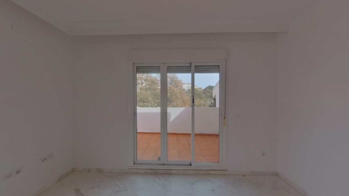 Benalmádena - Ático, 2 Dormitorios, Amplia Terraza — Foto 14